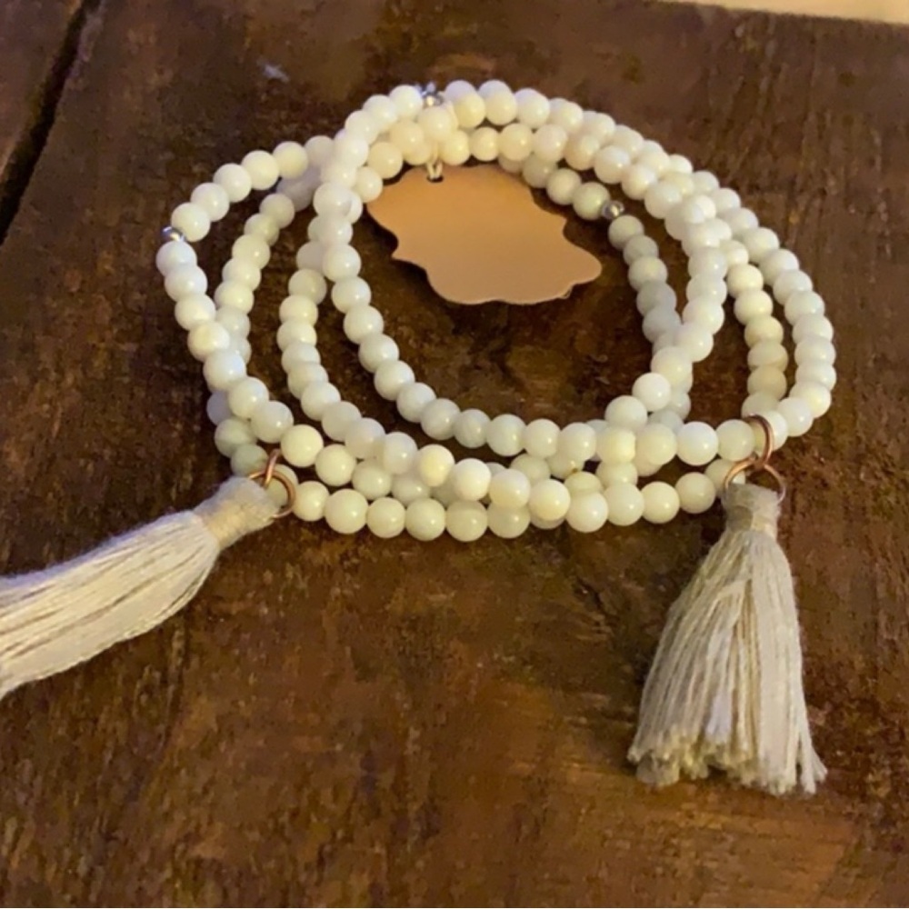 🔥Boutique - Cream Beaded Tassel Stretch Bracelet Set of 4 - OS